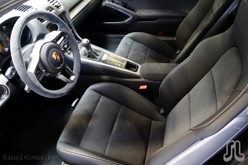 098-Cayman-GT4-interior.JPG
