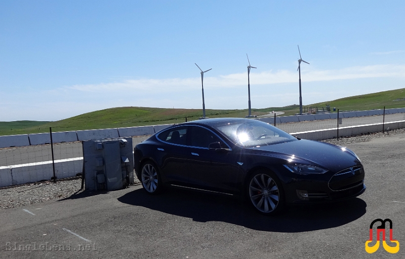 106-Tesla-charging-wind-power.JPG